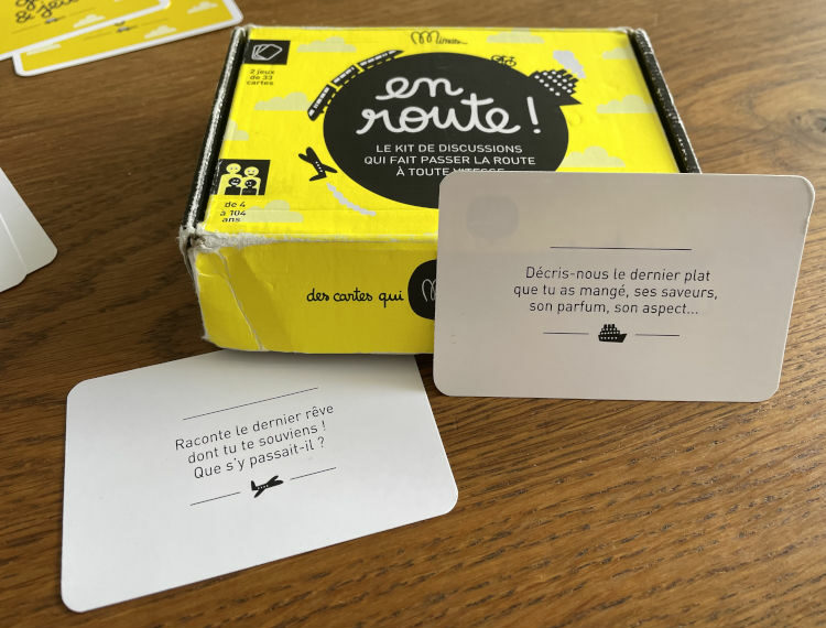Jeu de société en route pour le voyage